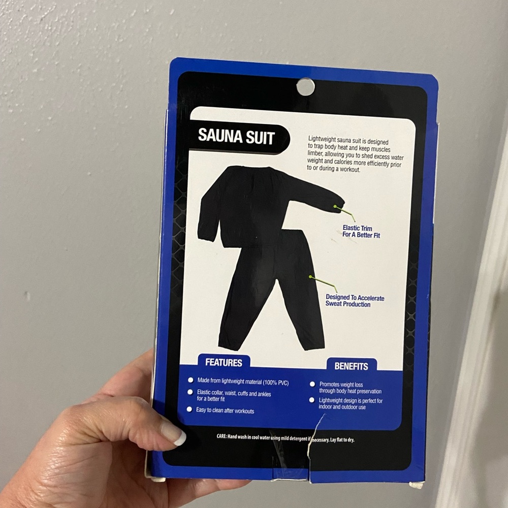 Unisex 2 piece sauna suit. Never worn. In new condition